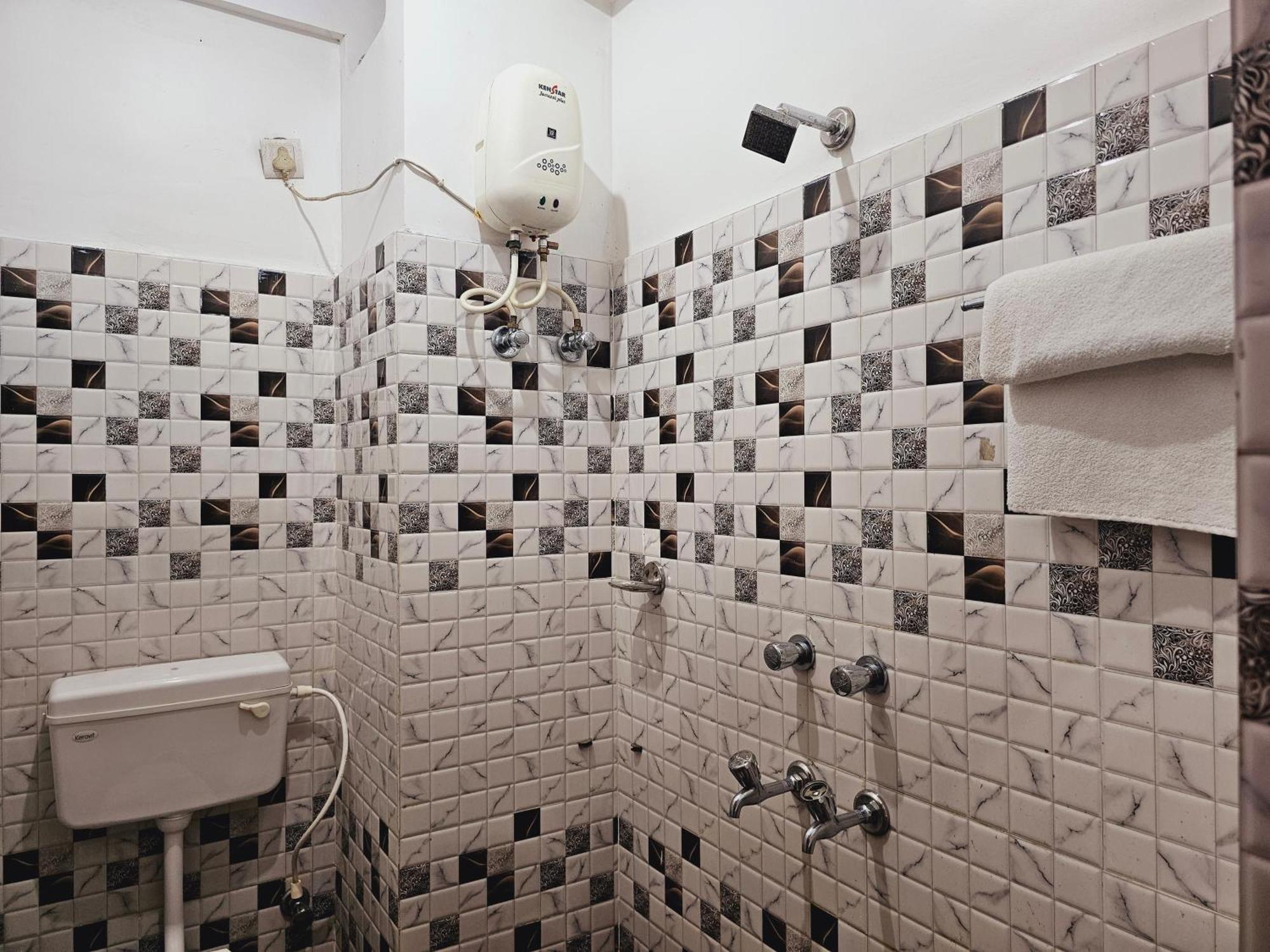 Bay Inn Пури Экстерьер фото